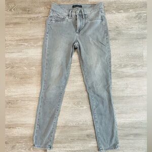 Banana Republic Super Stretch Jegging Fit Jeans sz 25